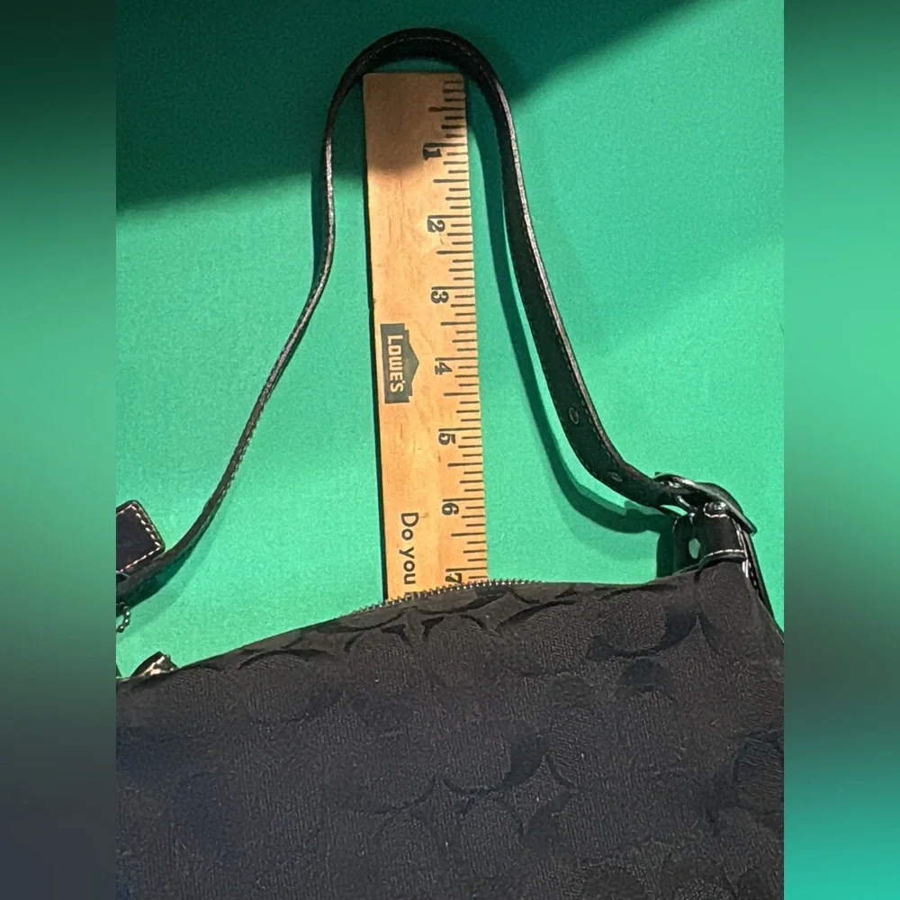 Vintage Coach Black mono Jacquard Signature shoulder bag - Picture 12 of 13